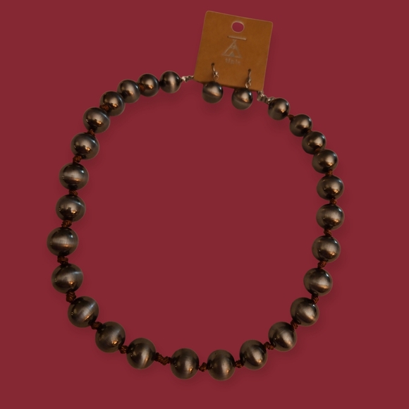 Tipi Jewelry - TIPI Faux Replica Navajo Pearl Knot Beaded Necklace Earrings Set